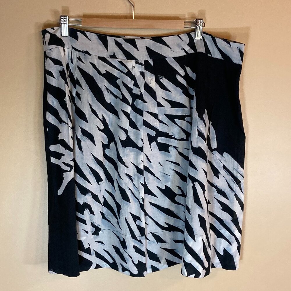 #83 DKNYC A-Line Skirt, Black & White, Size 16